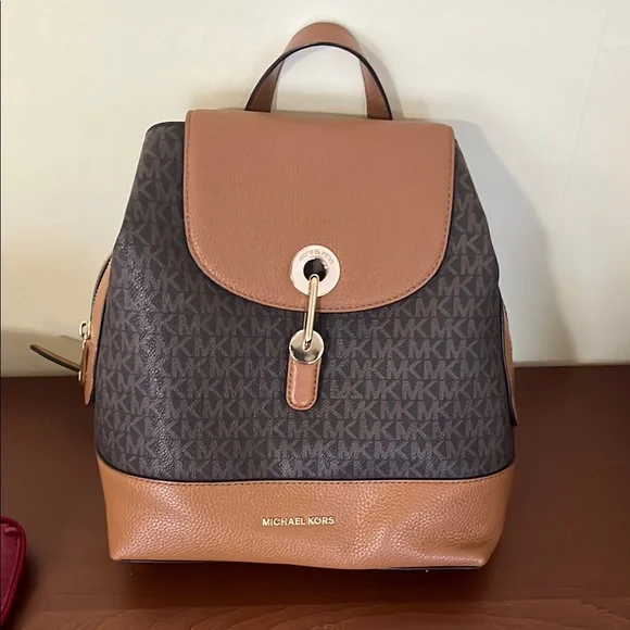 Michael Kors | Bags | Michael Kors Raven Brown And Tan  display picture 2